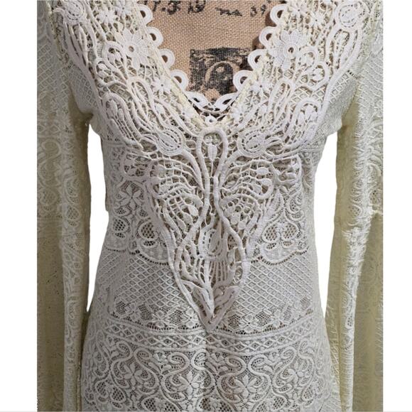 FLYING Tomato Cream Slightly Sheer Bell Sleeve Mini‎ Dress COVERUP Size Medium - Picture 2 of 8